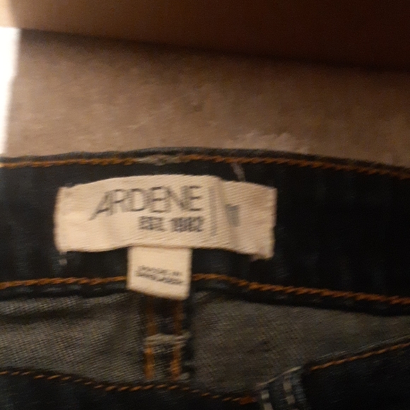 Shorts - Picture 3 of 3